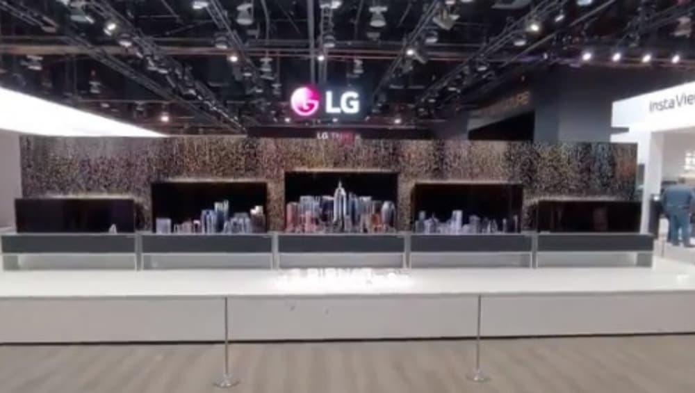 CES 2019 : LG कंपनी लवकरच लाँन्च करणार फोल्डेबल टीव्ही CES 2019 : LG कंपनी लवकरच लाँन्च करणार फोल्डेबल टीव्ही