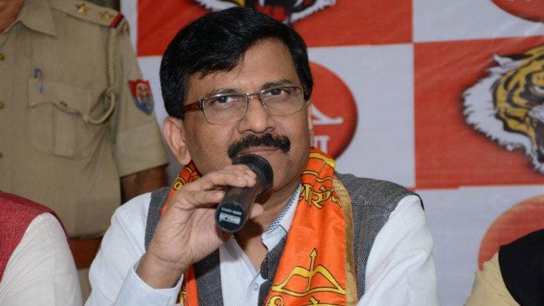 ठाकरे चित्रपटातील बाळासाहेबांसाठी वापरलेला सचिन खेडेकर यांचा आवाज बदलणार ठाकरे चित्रपटातील बाळासाहेबांसाठी वापरलेला सचिन खेडेकर यांचा आवाज बदलणार