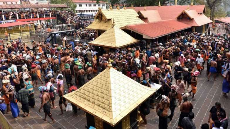 सबरीमाला: केरळ पोलिसांनी 12 वर्षाच्या मुलीचा मंदिर प्रवेश नाकारला सबरीमाला: केरळ पोलिसांनी 12 वर्षाच्या मुलीचा मंदिर प्रवेश नाकारला