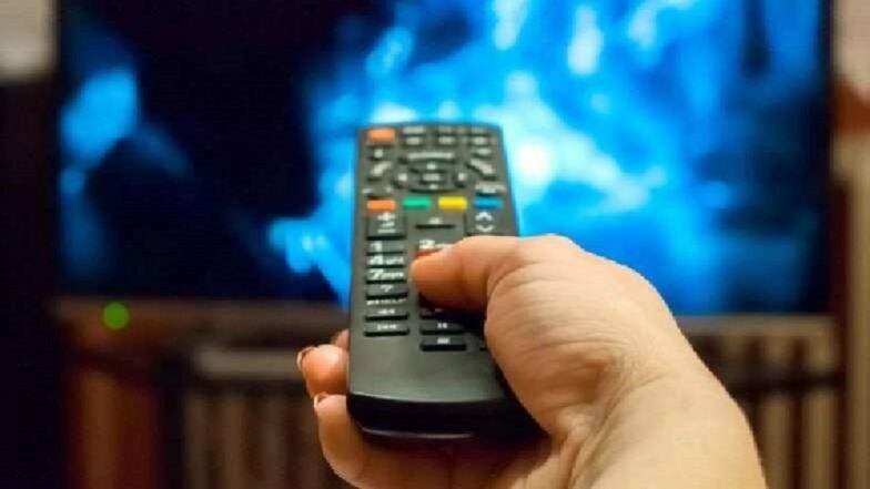 TRAI चा नवा नियम; मोबाईल सिमप्रमाणे टीव्हीच्या set top box मधील कार्डही पोर्ट करता येणार TRAI चा नवा नियम; मोबाईल सिमप्रमाणे टीव्हीच्या set top box मधील कार्डही पोर्ट करता येणार