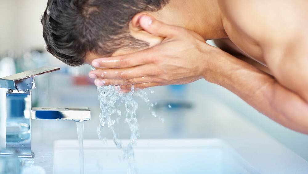 Men's Lifestyle : तुम्हालाही हवी आहे Clean आणि Clear त्वचा? सर्वात आधी बदला 'ही' गोष्ट Men's Lifestyle : तुम्हालाही हवी आहे Clean आणि Clear त्वचा? सर्वात आधी बदला 'ही' गोष्ट