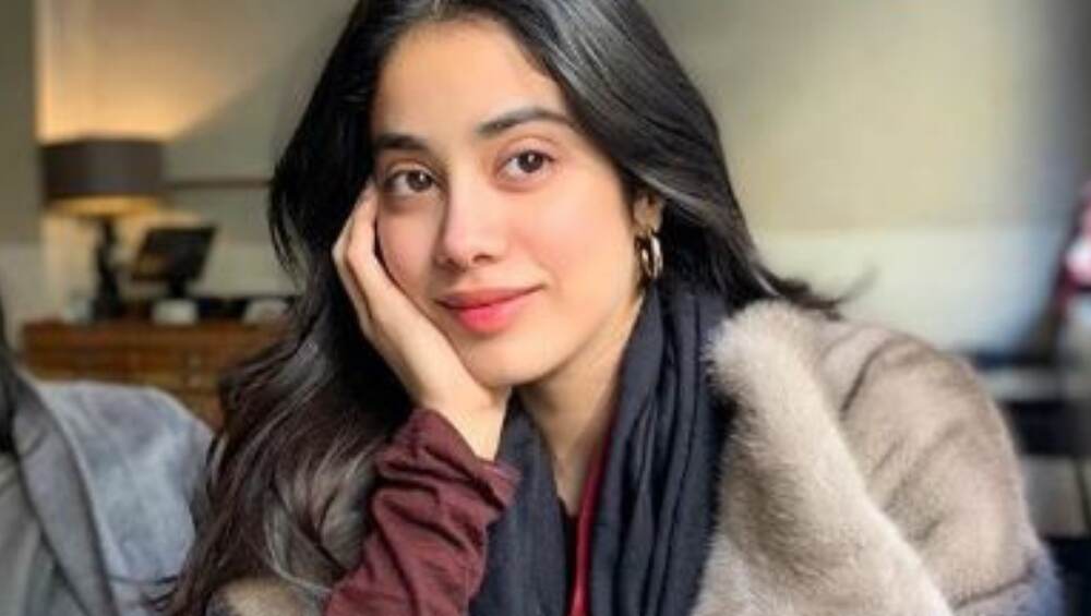 सारा अली खान हिच्या Ex-Boyfriend च्या भावासोबत जान्हवी कपूरचे होते प्रेमसंबंध? सारा अली खान हिच्या Ex-Boyfriend च्या भावासोबत जान्हवी कपूरचे होते प्रेमसंबंध?