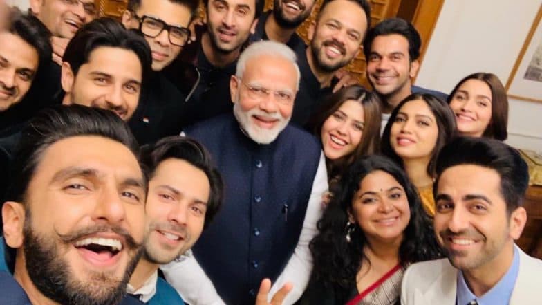 बॉलिवूड कलाकारांचा पंतप्रधान नरेंद्र मोदी यांच्यासोबतचा ग्रँड सेल्फी पाहिलात का? बॉलिवूड कलाकारांचा पंतप्रधान नरेंद्र मोदी यांच्यासोबतचा ग्रँड सेल्फी पाहिलात का?