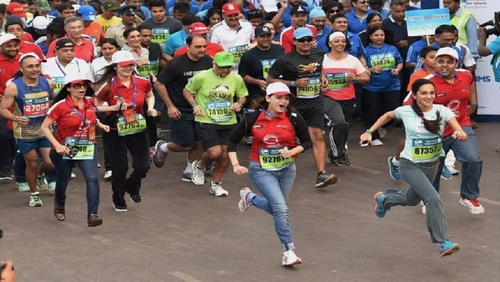 Mumbai Marathon 2019: उद्या होणाऱ्या मुंबई मॅरेथॉनसाठी वाहतुकीच्या मार्गात बदल; विशेष लोकल्स, बसेसची सुविधा Mumbai Marathon 2019: उद्या होणाऱ्या मुंबई मॅरेथॉनसाठी वाहतुकीच्या मार्गात बदल; विशेष लोकल्स, बसेसची सुविधा