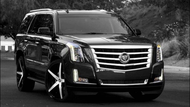 भारतातील पहिली Cadillac Escalade मराठी माणसाच्या दारी; साडेपाच कोटींची ही गाडी वापरतात अमेरिकेचे राष्ट्राध्यक्ष भारतातील पहिली Cadillac Escalade मराठी माणसाच्या दारी; साडेपाच कोटींची ही गाडी वापरतात अमेरिकेचे राष्ट्राध्यक्ष