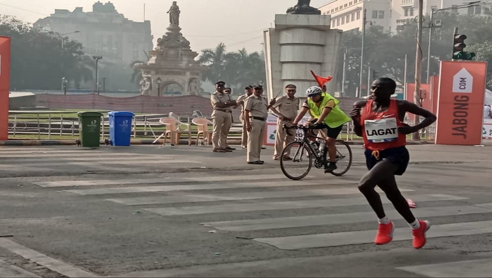 Tata Mumbai Marathon 2019: केनियाचा कॉसमस लॅगट ठरला मुंबई मॅरेथॉनचा विजेता (Video) Tata Mumbai Marathon 2019: केनियाचा कॉसमस लॅगट ठरला मुंबई मॅरेथॉनचा विजेता (Video)