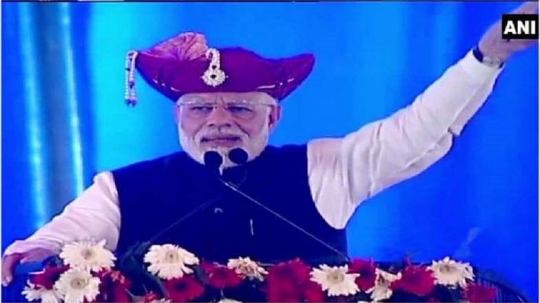 विरोधी पक्षांचे एकत्रिकरण हे माझ्या नाही देशातील जनतेच्या विरोधात- नरेंद्र मोदी विरोधी पक्षांचे एकत्रिकरण हे माझ्या नाही देशातील जनतेच्या विरोधात- नरेंद्र मोदी