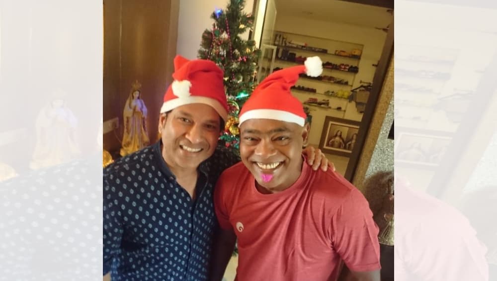 सचिन तेंडुलकरने हटके स्टाईलमध्ये दिल्या बालमित्र विनोद कांबळी याला वाढदिवसाच्या शुभेच्छा! (Photo) सचिन तेंडुलकरने हटके स्टाईलमध्ये दिल्या बालमित्र विनोद कांबळी याला वाढदिवसाच्या शुभेच्छा! (Photo)