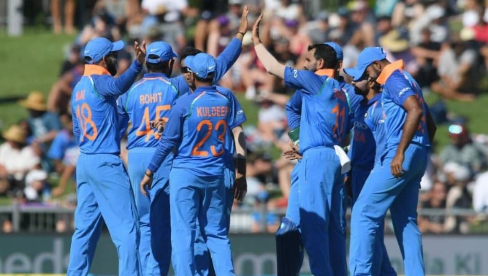 IND vs NZ, ICC World Cup 2019: सामन्याआधीच हरभजन सिंह ने केली भारत विरुद्ध न्यूझीलंड मधील विजेत्या संघाची घोषणा IND vs NZ, ICC World Cup 2019: सामन्याआधीच हरभजन सिंह ने केली भारत विरुद्ध न्यूझीलंड मधील विजेत्या संघाची घोषणा