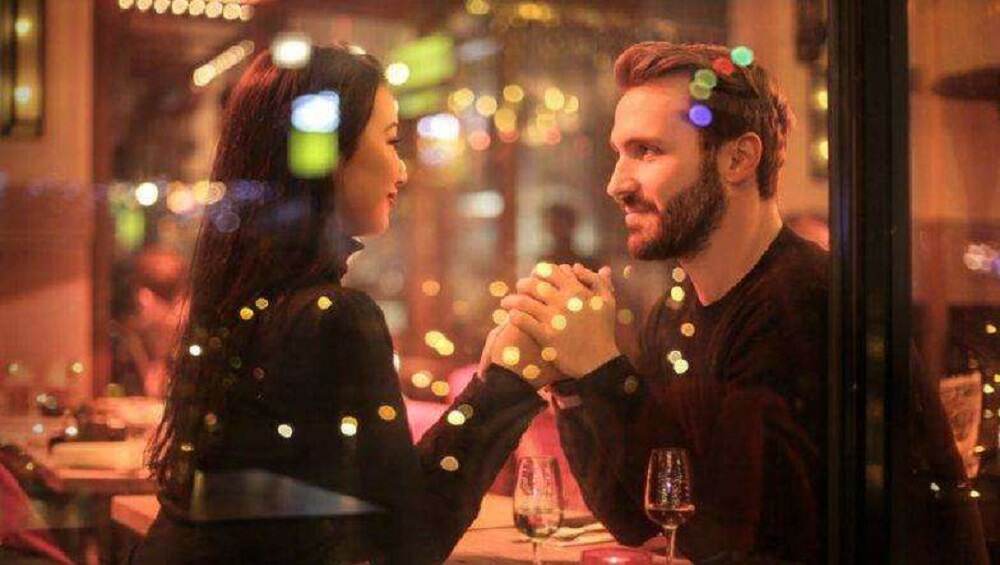 Valentine’s Day 2019: म्हणून '14 फेब्रुवारी'ला साजरा केला जातो व्हेलेंटाईन डे! Valentine’s Day 2019: म्हणून '14 फेब्रुवारी'ला साजरा केला जातो व्हेलेंटाईन डे!