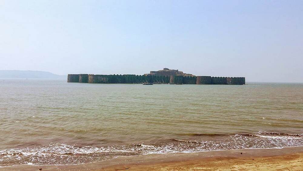 Shivaji Maharaj Jayanti 2019: तब्बल 350 किल्ल्यांचे वैभव प्राप्त करणाऱ्या शिवाजी महाराजांना जिंकता आला नाही हा किल्ला Shivaji Maharaj Jayanti 2019: तब्बल 350 किल्ल्यांचे वैभव प्राप्त करणाऱ्या शिवाजी महाराजांना जिंकता आला नाही हा किल्ला