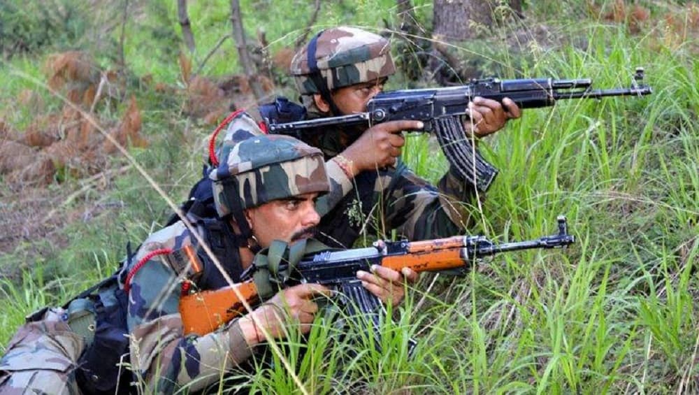 जम्मू-काश्मीर: हंदवाडा येथील दहशतवादी हल्ल्यात CRPF चे 3 जवान शहिद तर 7 जण जखमी जम्मू-काश्मीर: हंदवाडा येथील दहशतवादी हल्ल्यात CRPF चे 3 जवान शहिद तर 7 जण जखमी