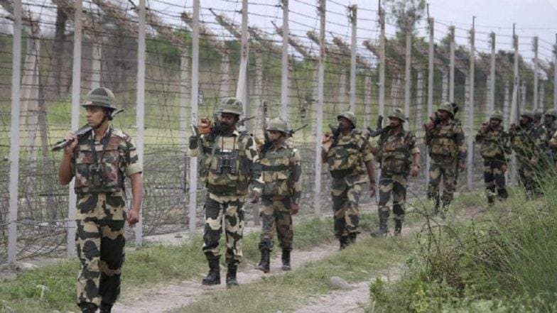 कच्छ मध्ये भारतीय लष्कराने नष्ट केलं पाकिस्तानी ड्रोन कच्छ मध्ये भारतीय लष्कराने नष्ट केलं पाकिस्तानी ड्रोन
