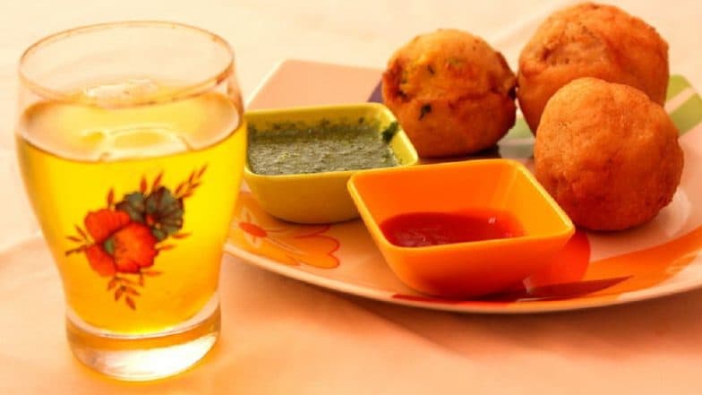 Sankashti Chaturthi 2019: संकष्टी चतुर्थी निमित्त उपवासाचे बटाटे वडे कसे बनवाल? Sankashti Chaturthi 2019: संकष्टी चतुर्थी निमित्त उपवासाचे बटाटे वडे कसे बनवाल?