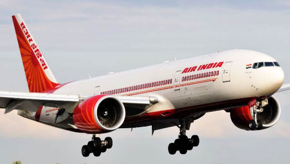 Air India Disinvestment: एअर इंडियाची खासगीकरणाकडे वाटचाल; केंद्र सरकारने घेतला 100 टक्के समभाग विकण्याचा निर्णय Air India Disinvestment: एअर इंडियाची खासगीकरणाकडे वाटचाल; केंद्र सरकारने घेतला 100 टक्के समभाग विकण्याचा निर्णय
