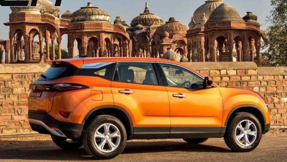 Tata कंपनीच्या येणाऱ्या नव्या कारचा Teaser झळकला, 7-सीटरसह होणार लॉन्च Tata कंपनीच्या येणाऱ्या नव्या कारचा Teaser झळकला, 7-सीटरसह होणार लॉन्च