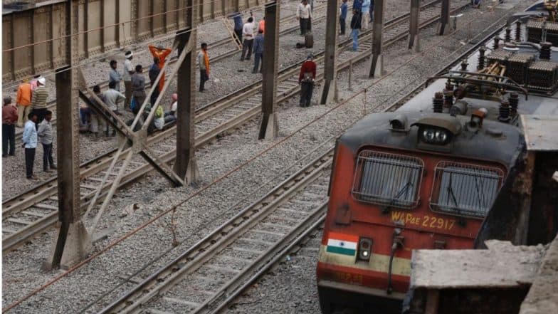 मुंबई: मध्य, पश्चिम, हार्बर रेल्वे मार्गावर आज मेगाब्लॉक मुंबई: मध्य, पश्चिम, हार्बर रेल्वे मार्गावर आज मेगाब्लॉक
