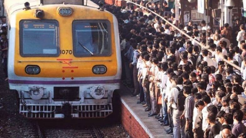 ठाणे-मुलुंड स्थानकादरम्यान रुळाला तडे, मध्य रेल्वे वाहतूक सेवा विस्कळीत ठाणे-मुलुंड स्थानकादरम्यान रुळाला तडे, मध्य रेल्वे वाहतूक सेवा विस्कळीत