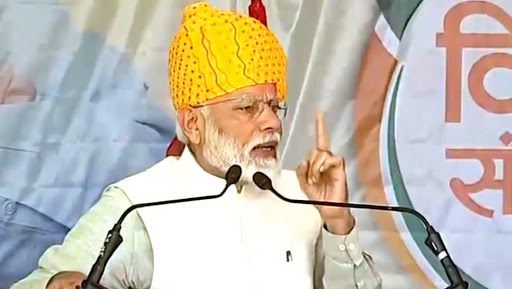 पंतप्रधान नरेंद्र मोदी 'काश्मिरी' विद्यार्थ्यांच्या पाठीशी, आपला लढा 'काश्मिर' साठी आहे, काश्मिरींविरुद्ध नसल्याची घोषणा