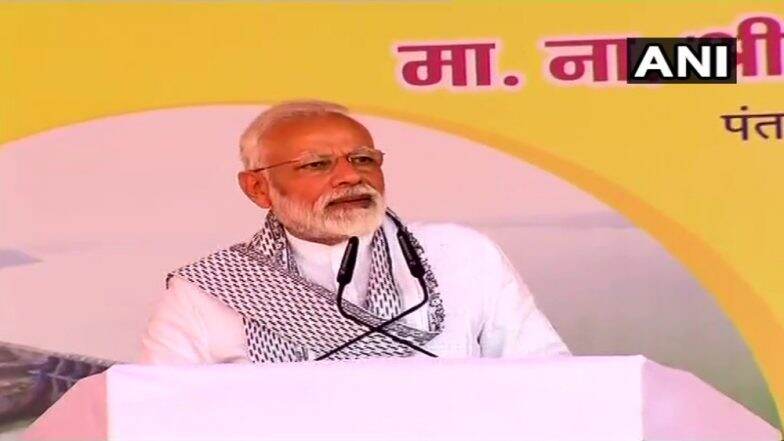 धुळे: शहीद जवान कुटुंबीयांच्या आश्रूंचा बदाल घेतल्याशिवाय राहणार नाही: नरेंद्र मोदी धुळे: शहीद जवान कुटुंबीयांच्या आश्रूंचा बदाल घेतल्याशिवाय राहणार नाही: नरेंद्र मोदी