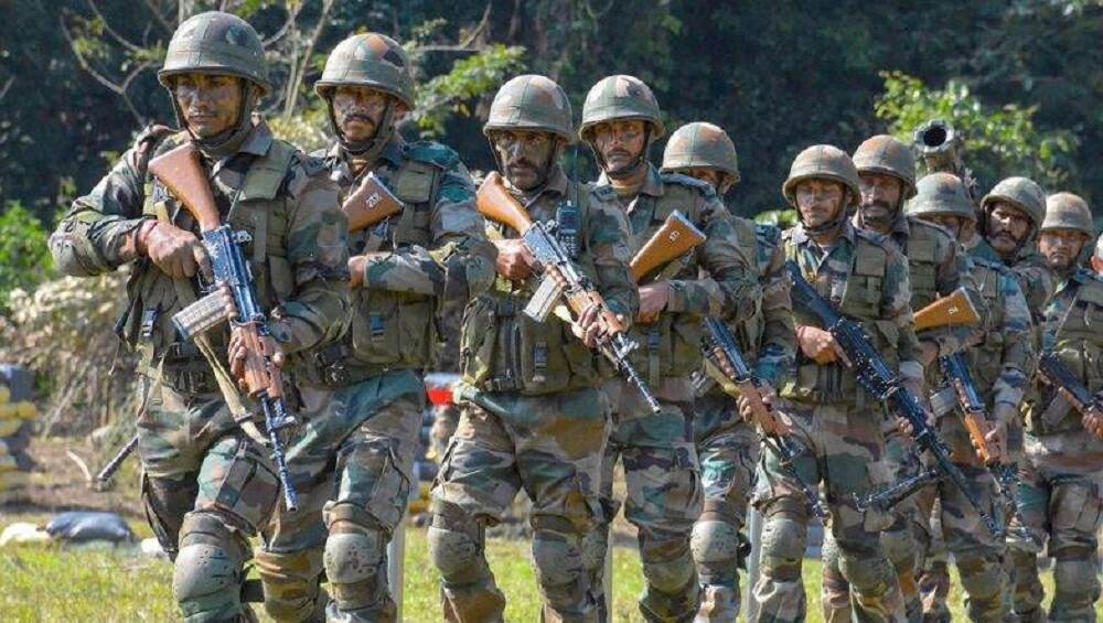 जम्मू कश्मीर: बारामूला येथील सोपोर परिसरात सुरु असलेल्या चकमकीत एका दहशतवाद्याचा खात्मा जम्मू कश्मीर: बारामूला येथील सोपोर परिसरात सुरु असलेल्या चकमकीत एका दहशतवाद्याचा खात्मा