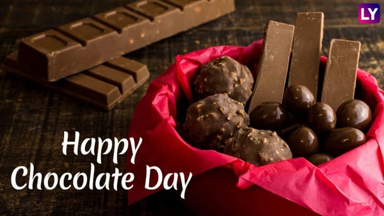 Happy Chocolate Day 2019: हॅपी चॉकलेट डे' च्या शुभेच्छा देण्यासाठी खास मराठी Facebook, WhatsApp Status, SMS, Greetings Happy Chocolate Day 2019: हॅपी चॉकलेट डे' च्या शुभेच्छा देण्यासाठी खास मराठी Facebook, WhatsApp Status, SMS, Greetings