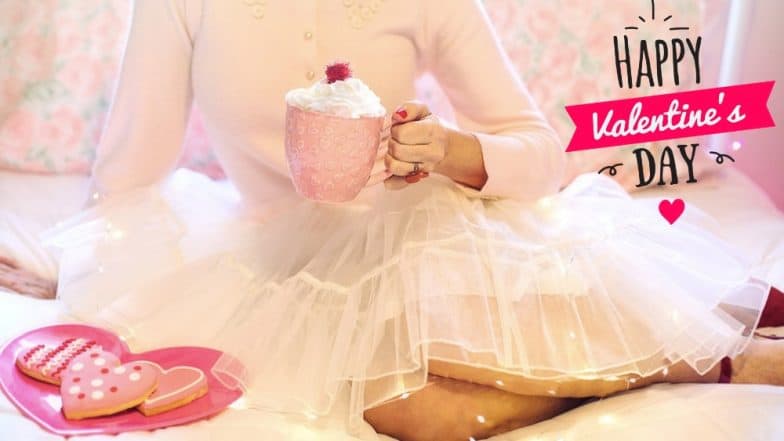 Valentine’s Day 2019: Rose Day ते Valentine’s Day पहा कसं असेल हे आठवड्याभराचं Romantic सेलिब्रेशन Valentine’s Day 2019: Rose Day ते Valentine’s Day पहा कसं असेल हे आठवड्याभराचं Romantic सेलिब्रेशन