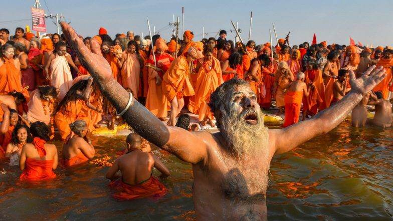 Vasant Panchami 2019: वसंत पंचमी दिवशी कुंभ मेळ्याचे तिसरे आणि शेवटचे शाही स्नान, जाणून घ्या यामागील महत्व Vasant Panchami 2019: वसंत पंचमी दिवशी कुंभ मेळ्याचे तिसरे आणि शेवटचे शाही स्नान, जाणून घ्या यामागील महत्व