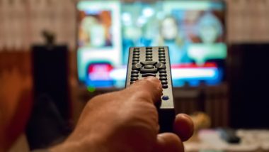 आजपासून TV पाहणे होणार स्वस्त, TRAI च्या नव्या नियमानुसार कमी पैशात ग्राहकांना पाहता येणार अधिक चॅनल