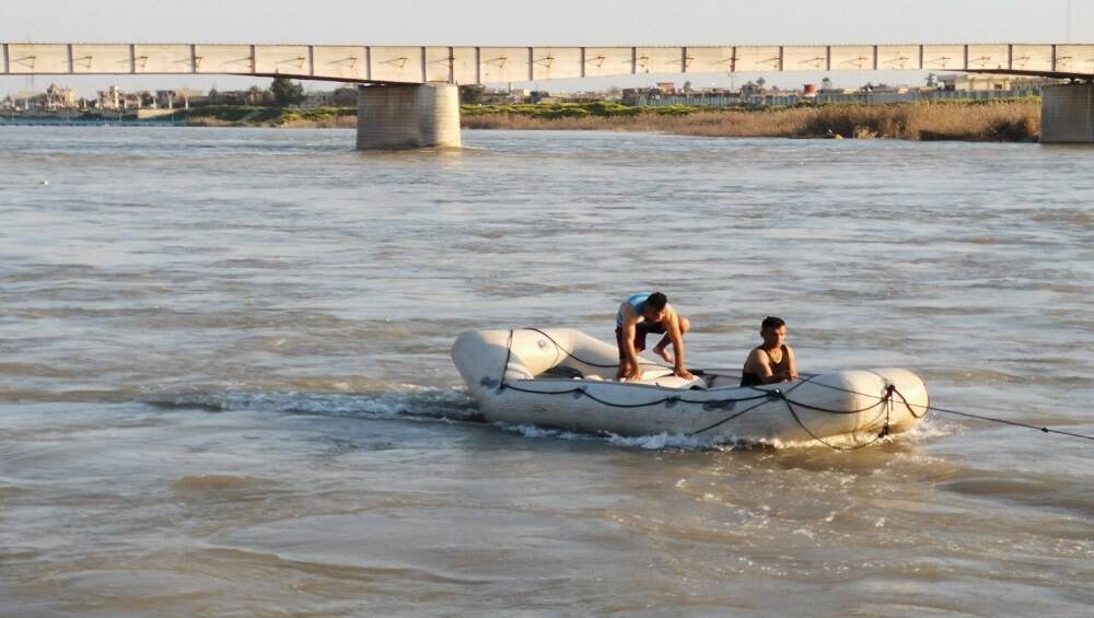 मोठी दुर्घटना: इराकमध्ये फेरीबोट उलटून 100 हून अधिक लोकांचा मृत्यू; तीन दिवसांचा दुखवटा जाहीर मोठी दुर्घटना: इराकमध्ये फेरीबोट उलटून 100 हून अधिक लोकांचा मृत्यू; तीन दिवसांचा दुखवटा जाहीर