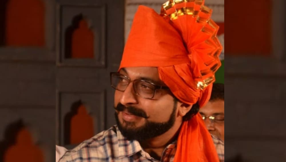 डॉ. अमोल कोल्हे यांना निवडणूक आयोगाचा दिलासा, 'स्वराज्य रक्षक संभाजी' मालिका सुरू राहणार डॉ. अमोल कोल्हे यांना निवडणूक आयोगाचा दिलासा, 'स्वराज्य रक्षक संभाजी' मालिका सुरू राहणार
