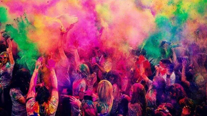 Happy Holi 2019: होळीच्या निमित्त खास बॉलिवूडमधील गाजलेली गाणी (Video) Happy Holi 2019: होळीच्या निमित्त खास बॉलिवूडमधील गाजलेली गाणी (Video)