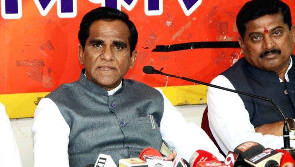 पुलवामा हल्ल्यावरील रावसाहेब दानवे यांचा व्हिडिओ बनावट, भाजप पक्षाचा दावा पुलवामा हल्ल्यावरील रावसाहेब दानवे यांचा व्हिडिओ बनावट, भाजप पक्षाचा दावा
