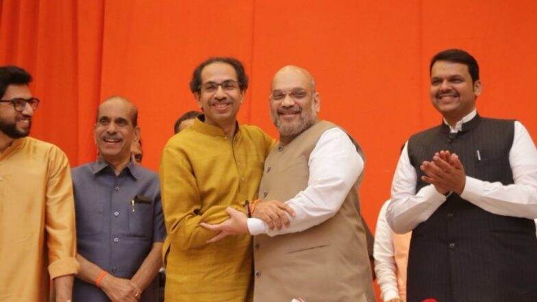 आगामी विधानसभा निवडणूकीसाठी जागा वाटपाचा फॉर्म्युला देवेंद्र फडणवीस आणि अमित शहा यांच्यासोबत बोलून ठरवणार- उद्धव ठाकरे आगामी विधानसभा निवडणूकीसाठी जागा वाटपाचा फॉर्म्युला देवेंद्र फडणवीस आणि अमित शहा यांच्यासोबत बोलून ठरवणार- उद्धव ठाकरे