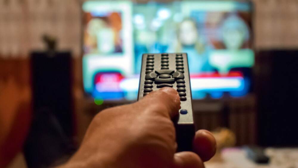 आता TV पाहणे होणार स्वत, नव्या नियमानुसार ग्राहकांना द्यावे लागणार कमी पैसे आता TV पाहणे होणार स्वत, नव्या नियमानुसार ग्राहकांना द्यावे लागणार कमी पैसे