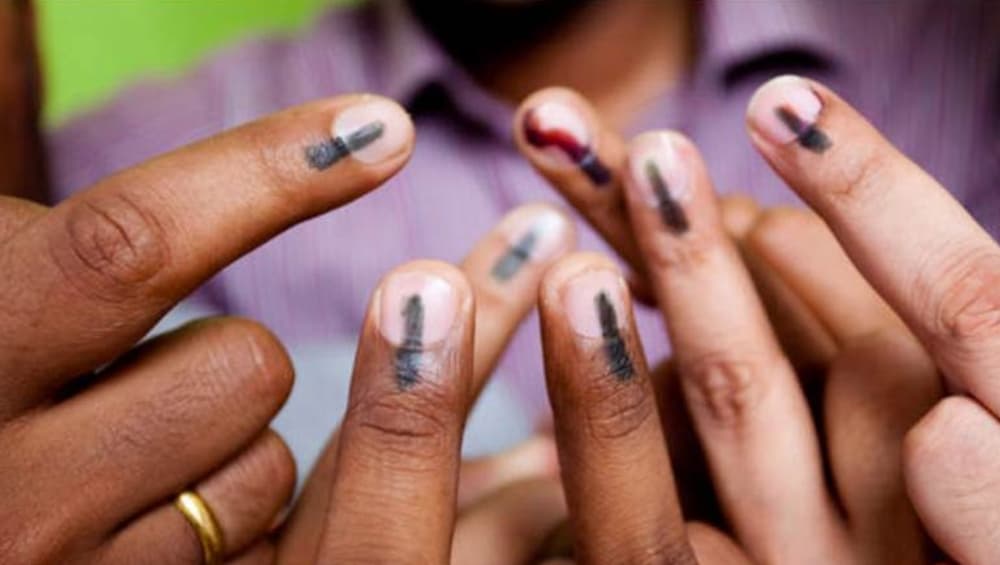 दिल्ली विधानसभा निवडणूकीत 80 वर्षावरील मतदारांसाठी खास सोय, 'पोस्टल बॅलेट' च्या माध्यमातून बजावू शकता मतदानाचा हक्क दिल्ली विधानसभा निवडणूकीत 80 वर्षावरील मतदारांसाठी खास सोय, 'पोस्टल बॅलेट' च्या माध्यमातून बजावू शकता मतदानाचा हक्क