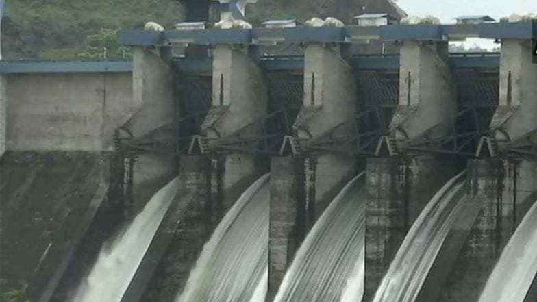मुंबई धरणांमध्ये उरला अवघा 26% पाणीसाठा; मागील 2 वर्षातील एप्रिल महिन्यातील नीच्चांक मुंबई धरणांमध्ये उरला अवघा 26% पाणीसाठा; मागील 2 वर्षातील एप्रिल महिन्यातील नीच्चांक