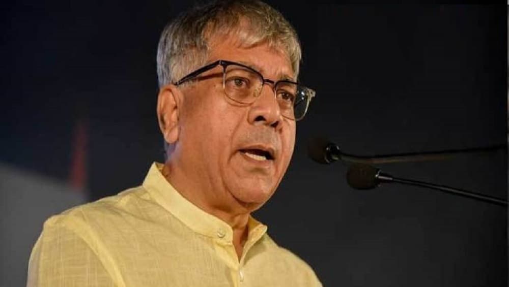 मुख्यमंत्री शपथविधी या घटनाबाह्य कार्यक्रमात सहभागी होऊन राष्ट्रवादीने काँग्रेसचा पोपट केला; प्रकाश आंबेडकरांचा टोला मुख्यमंत्री शपथविधी या घटनाबाह्य कार्यक्रमात सहभागी होऊन राष्ट्रवादीने काँग्रेसचा पोपट केला; प्रकाश आंबेडकरांचा टोला