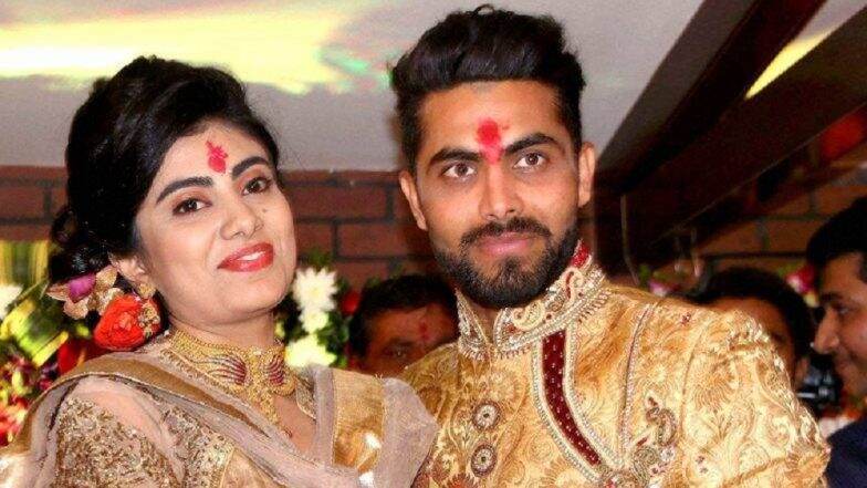क्रिकेटपटू रवींद्र जडेजा याची पत्नी रीवाबा जडेजाचा 'भाजपा'मध्ये प्रवेश क्रिकेटपटू रवींद्र जडेजा याची पत्नी रीवाबा जडेजाचा 'भाजपा'मध्ये प्रवेश