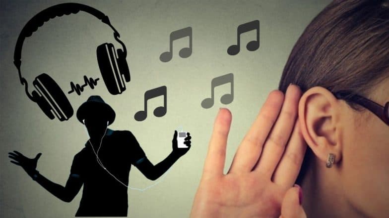 धक्कादायक! Headphones लावून झोपल्याने कानाची विकेट; तरुणाला बहिरेपण धक्कादायक! Headphones लावून झोपल्याने कानाची विकेट; तरुणाला बहिरेपण