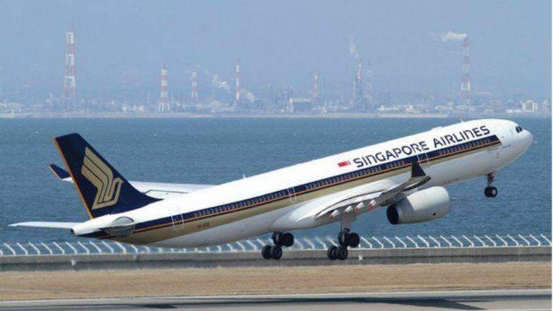 Mumbai - Singapore विमानामध्ये बॉम्बच्या अफवेमुळे खळबळ, Changi International Airport वर इमरजन्सी लॅन्डिंग Mumbai - Singapore विमानामध्ये बॉम्बच्या अफवेमुळे खळबळ, Changi International Airport वर इमरजन्सी लॅन्डिंग