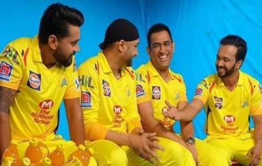 IPL 2019: चेन्नई सुपर किंग्स टीमच्या थीम सॉन्गवर थिरकले एमएस धोनी, हरभजन सिंग, केदार जाधव आणि मुरली विजय (Video)