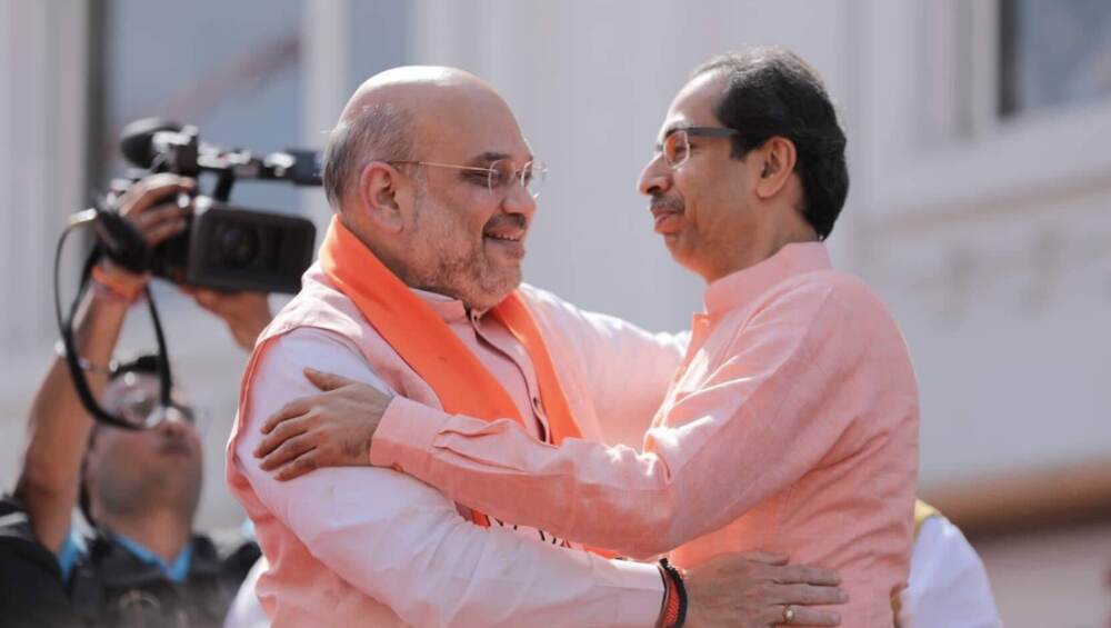 'अमित शहा'नी मानले उद्धव ठाकरे यांचे आभार; शिवसेना- भाजपा युतीच्या विजयावर व्यक्त केला विश्वास 'अमित शहा'नी मानले उद्धव ठाकरे यांचे आभार; शिवसेना- भाजपा युतीच्या विजयावर व्यक्त केला विश्वास