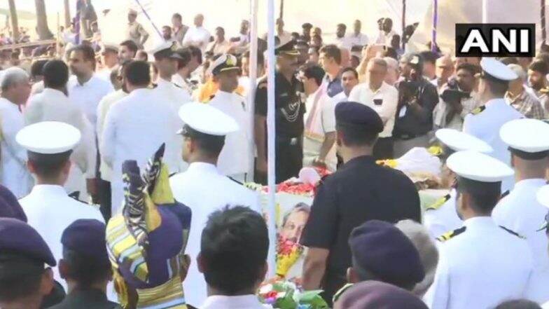 मनोहर पर्रिकर पंचत्त्वात विलीन, मिरामार बीच वर झाले अंतिम संस्कार मनोहर पर्रिकर पंचत्त्वात विलीन, मिरामार बीच वर झाले अंतिम संस्कार