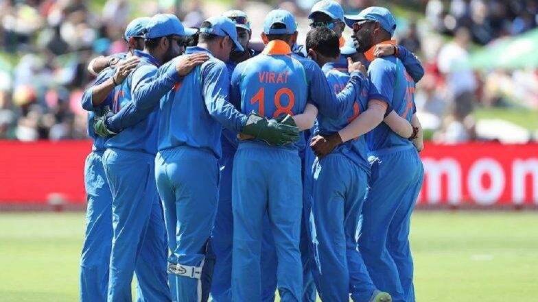 India vs Australia 3rd ODI 2019: तिसऱ्या एकदिवसीय सामन्यात टॉस जिंकत भारतीय संघाचा प्रथम गोलंदाजीचा निर्णय India vs Australia 3rd ODI 2019: तिसऱ्या एकदिवसीय सामन्यात टॉस जिंकत भारतीय संघाचा प्रथम गोलंदाजीचा निर्णय