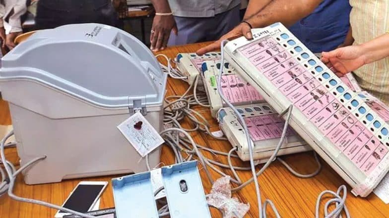 विधानसभा निवडणूकीदरम्यान मतदान केंद्र आणि स्ट्रॉन्गरुम पासून 3 किमी अंतरावर इंटरनेट बंद ठेवण्याची राष्ट्रवादी पक्षाची मागणी विधानसभा निवडणूकीदरम्यान मतदान केंद्र आणि स्ट्रॉन्गरुम पासून 3 किमी अंतरावर इंटरनेट बंद ठेवण्याची राष्ट्रवादी पक्षाची मागणी