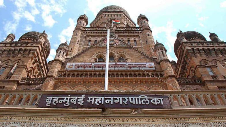 महाराष्ट्रातील पूरग्रस्तांच्या मदतकार्यात सामील झालेल्या मुंबई महापालिका कर्मचाऱ्यांना बोनस रूपात भेट, आयुक्त प्रवीण परदेशी यांचा निर्णय महाराष्ट्रातील पूरग्रस्तांच्या मदतकार्यात सामील झालेल्या मुंबई महापालिका कर्मचाऱ्यांना बोनस रूपात भेट, आयुक्त प्रवीण परदेशी यांचा निर्णय