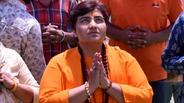 साध्वी प्रज्ञा यांच्या उमेदवारीला आव्हान देणारी याचिका NIA न्यायालयाने फेटाळली साध्वी प्रज्ञा यांच्या उमेदवारीला आव्हान देणारी याचिका NIA न्यायालयाने फेटाळली