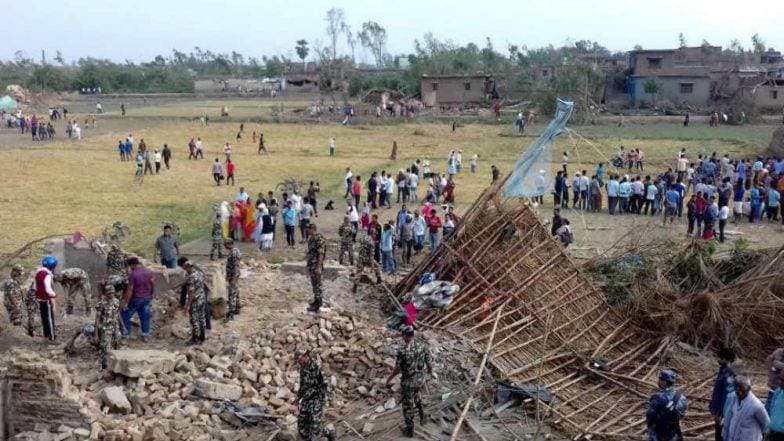 नेपाळ: अतिवृष्टी आणि वादळात 27 जणांचा मृत्यू; 400 जण जखमी नेपाळ: अतिवृष्टी आणि वादळात 27 जणांचा मृत्यू; 400 जण जखमी
