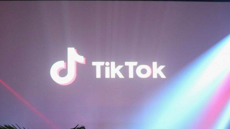 मद्रास हायकोर्टाने बंदी हटवल्यानंतर आता TikTok अॅप Google आणि Apple स्टोअरवर डाऊनलोडींगसाठी उपलब्ध मद्रास हायकोर्टाने बंदी हटवल्यानंतर आता TikTok अॅप Google आणि Apple स्टोअरवर डाऊनलोडींगसाठी उपलब्ध